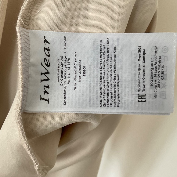 In Wear Ladies Blouse, Size M - Picture 3 of 4